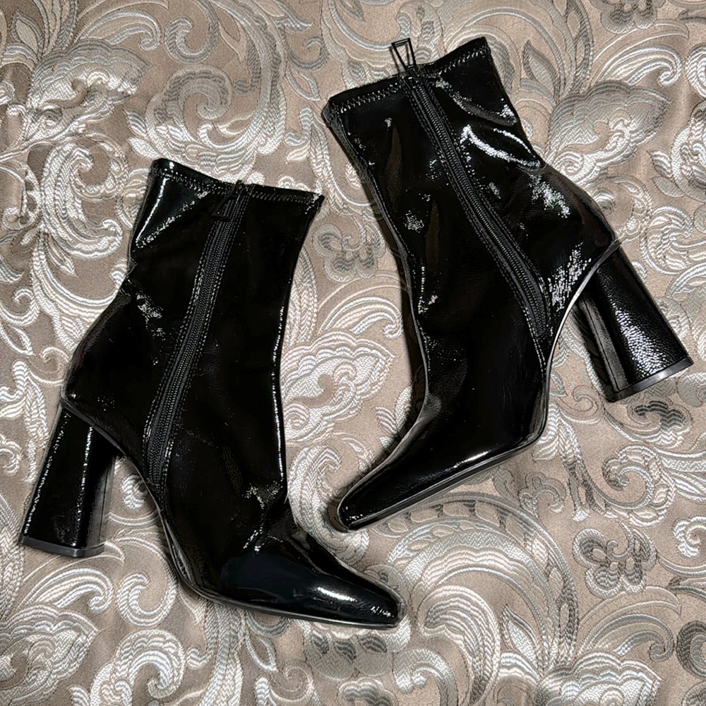 Stradivarius patent platform heeled boots